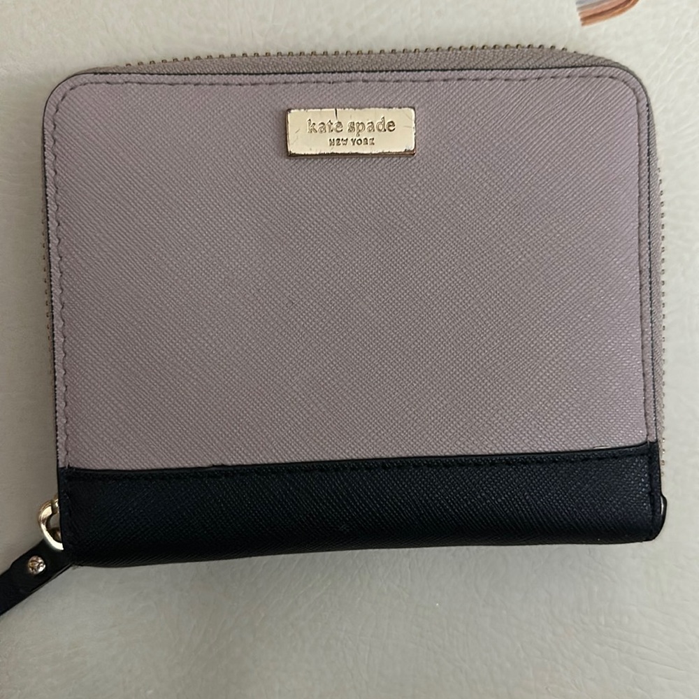 Kate Spade Zippered Wallet